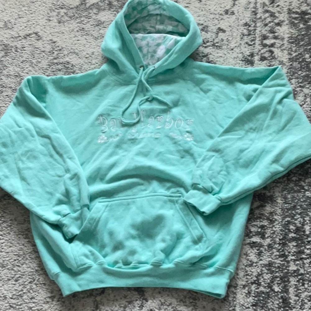 🔥$5 SALE! Pacific Blue pretty aqua pull over hoodie, sz M (junior) no flaws